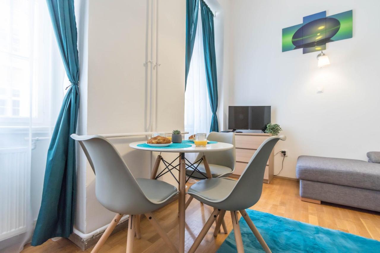Adele's Close To Danube And Fashion Street Apartment *